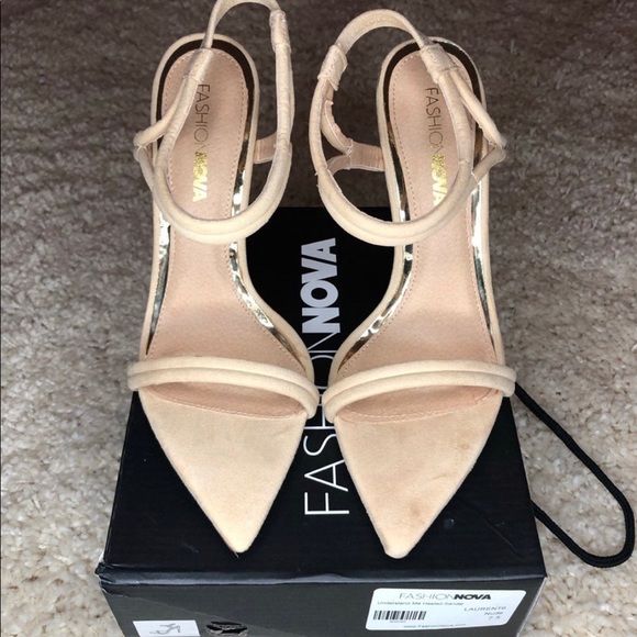 Fashion Nova Laurent Heels - Picture 4 of 7